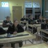 Młodzież szkolna na zajęciach w Ośrodku Szkolenia Służby Więziennej w Kulach